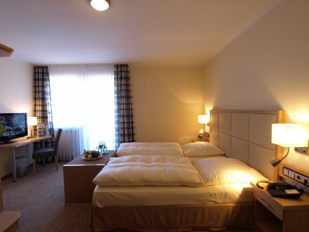 Hotel Landhaus Silbertanne Rotenburg an der Fulda Extérieur photo